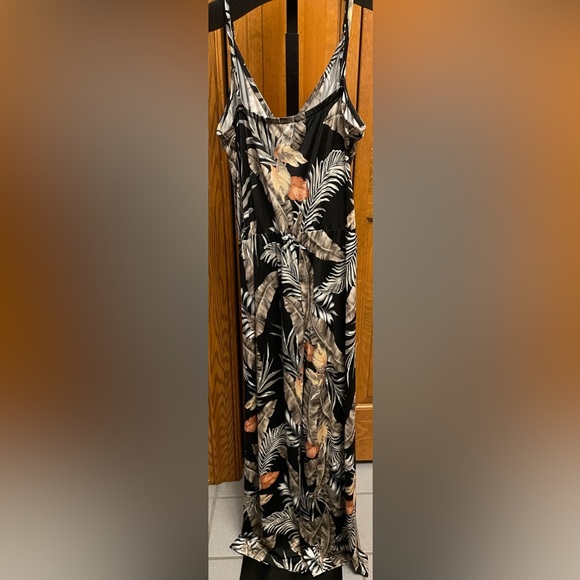 VGUC Veronica Tropical Print Jumpsuit (Size: Small) - Picture 2 of 8